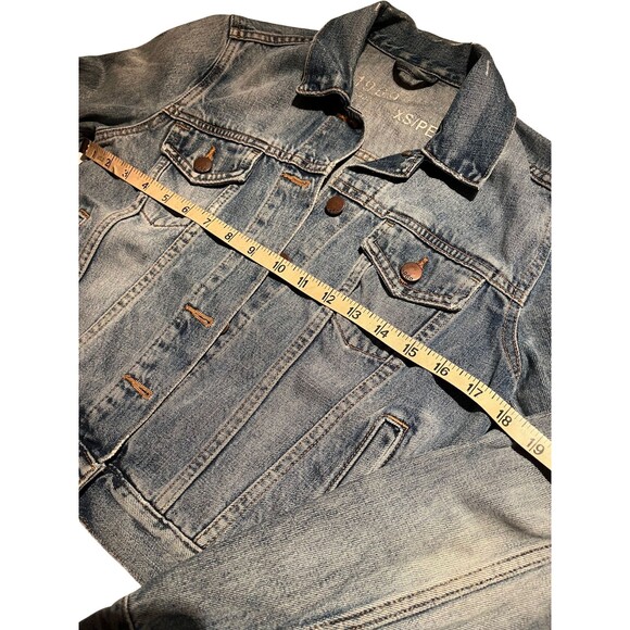 Women's GAP‎ 1969 Distressed Faded Classic Blue Jean Denim Jacket Coat XS Petite - Picture 6 of 10